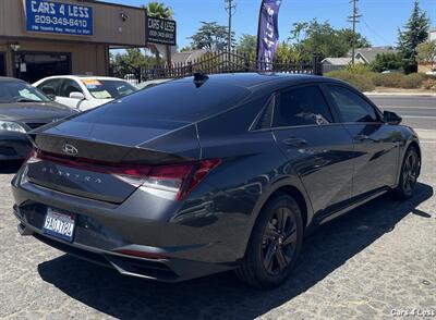 2022 Hyundai Elantra SEL - Photo 5 - Merced, CA 95341