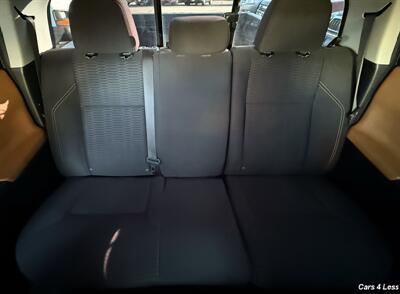 2017 Toyota Tacoma TRD Sport   - Photo 7 - Merced, CA 95341