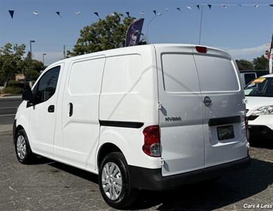 2015 Nissan NV200 S   - Photo 4 - Merced, CA 95341