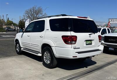 2006 Toyota Sequoia SR5   - Photo 2 - Merced, CA 95341