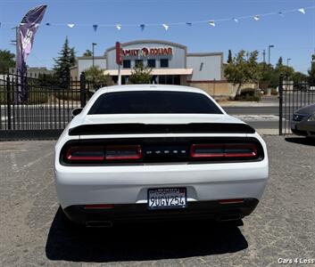2018 Dodge Challenger SXT Plus   - Photo 4 - Merced, CA 95341
