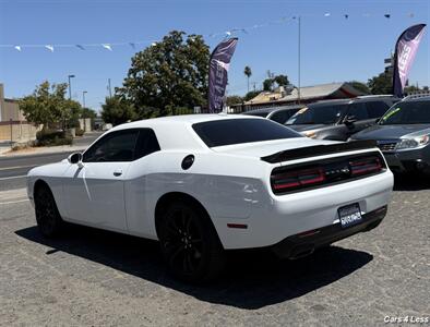 2018 Dodge Challenger SXT Plus   - Photo 3 - Merced, CA 95341