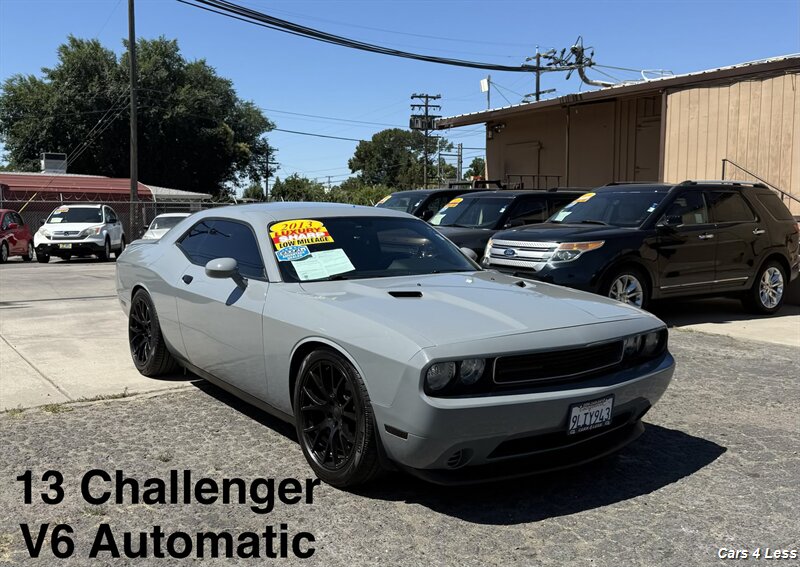 2013 Dodge Challenger SXT   - Photo 1 - Merced, CA 95341