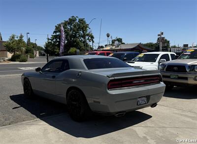 2013 Dodge Challenger SXT - Photo 3 - Merced, CA 95341