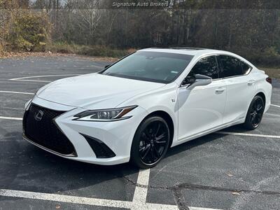 2022 Lexus ES 300h F SPORT  