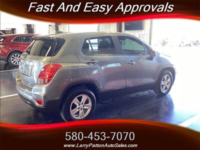 2020 Chevrolet Trax LS - Photo 3 - Ada, OK 74820