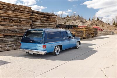 1986 CHEVROLET Suburban   - Photo 8 - Fort Wayne, IN 46809