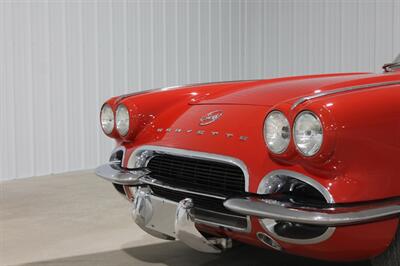 1962 Chevrolet Corvette   - Photo 3 - Fort Wayne, IN 46809