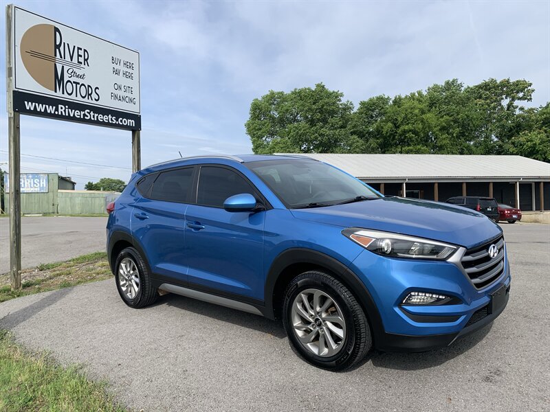 2017 Hyundai TUCSON SE   - Photo 1 - Bowling Green, KY 42101