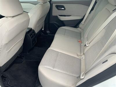 2021 Nissan Rogue SV - Photo 7 - Bowling Green, KY 42101
