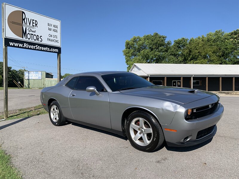 2017 Dodge Challenger SXT  