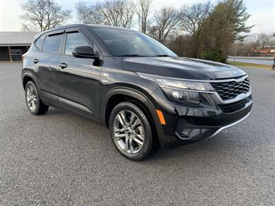 2021 Kia Seltos LX   - Photo 2 - Bowling Green, KY 42101