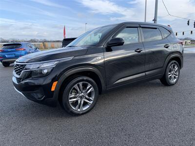 2021 Kia Seltos LX   - Photo 1 - Bowling Green, KY 42101