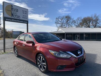 2017 Nissan Altima 2.5 - Photo 1 - Bowling Green, KY 42101