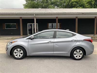 2016 Hyundai ELANTRA L   - Photo 8 - Bowling Green, KY 42101