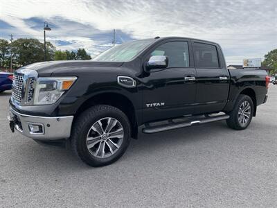 2017 Nissan Titan SL   - Photo 2 - Bowling Green, KY 42101