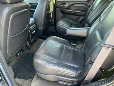 2011 Cadillac Escalade   - Photo 7 - Bowling Green, KY 42101