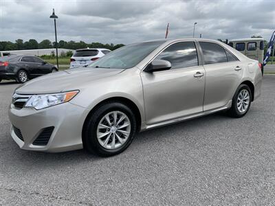2014 Toyota Camry LE   - Photo 2 - Bowling Green, KY 42101