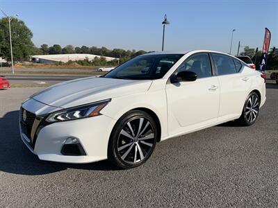 2019 Nissan Altima 2.5 SR - Photo 2 - Bowling Green, KY 42101