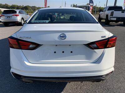 2019 Nissan Altima 2.5 SR - Photo 5 - Bowling Green, KY 42101