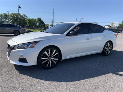 2019 Nissan Altima 2.5 SR   - Photo 2 - Bowling Green, KY 42101