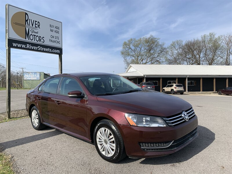 2014 Volkswagen Passat 1.8T S PZEV  
