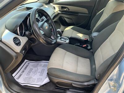 2012 Chevrolet Cruze LS - Photo 6 - Bowling Green, KY 42101