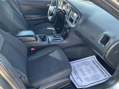 2012 Dodge Charger SE - Photo 5 - Bowling Green, KY 42101