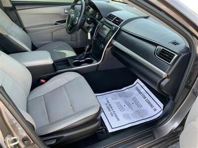 2017 Toyota Camry SE   - Photo 6 - Bowling Green, KY 42101