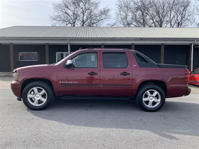 2008 Chevrolet Avalanche LTZ   - Photo 8 - Bowling Green, KY 42101