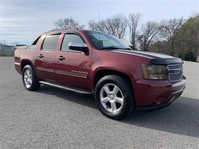 2008 Chevrolet Avalanche LTZ   - Photo 1 - Bowling Green, KY 42101