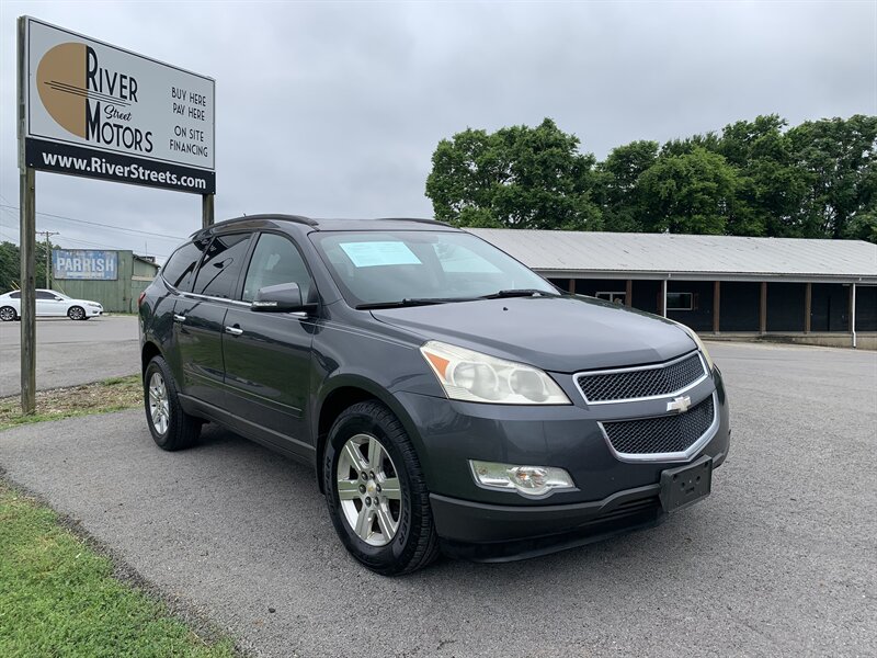 2010 Chevrolet Traverse LT - Photo 1 - Bowling Green, KY 42101