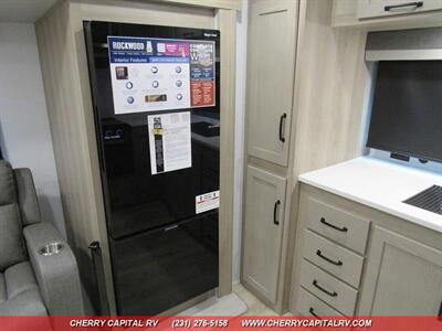 2025 Rockwood MINI LITE 2516S   - Photo 29 - Grawn, MI 49637