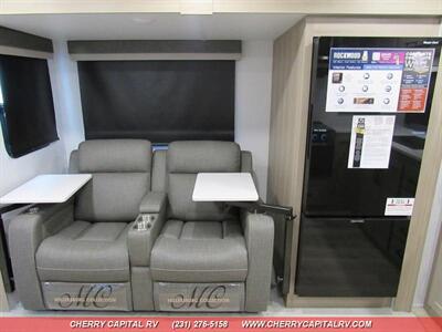 2025 Rockwood MINI LITE 2516S   - Photo 25 - Grawn, MI 49637