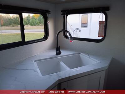 2026 HIGHLAND RIDGE OPEN RANGE 22MDS   - Photo 5 - Grawn, MI 49637