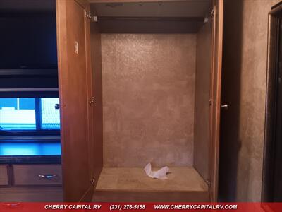 2013 ITASCA SUNOVA 36V - Photo 47 - Grawn, MI 49637