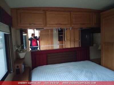 2007 Winnebago Journey 36G   - Photo 20 - Grawn, MI 49637