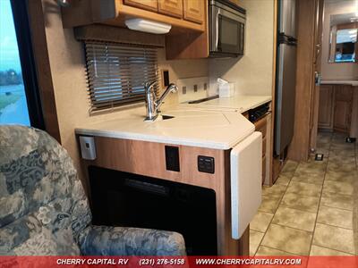 2007 Winnebago Journey 36G   - Photo 29 - Grawn, MI 49637