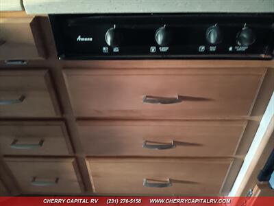 2007 Winnebago Journey 36G   - Photo 26 - Grawn, MI 49637