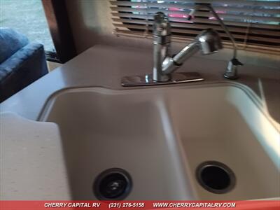 2007 Winnebago Journey 36G   - Photo 28 - Grawn, MI 49637