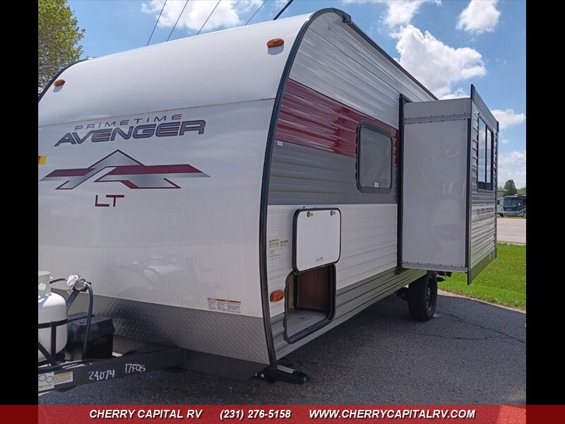 2024 Prime Time Avenger LT 17FQS   - Photo 1 - Grawn, MI 49637