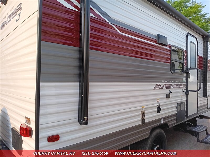 2024 Prime Time Avenger LT 17FQS - Photo 12 - Grawn, MI 49637