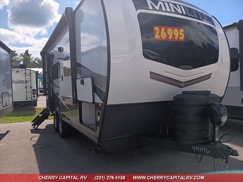2024 Rockwood Mini Lite 2109S   - Photo 1 - Grawn, MI 49637