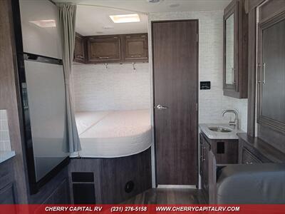 2024 Entegra Coach Odyssey SE 22AF - Photo 6 - Grawn, MI 49637