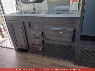 2024 Entegra Coach Odyssey SE 22AF - Photo 9 - Grawn, MI 49637