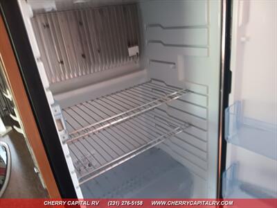 2012 Winnebago View M-24G - Photo 27 - Grawn, MI 49637