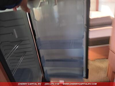 2012 Winnebago View M-24G - Photo 26 - Grawn, MI 49637