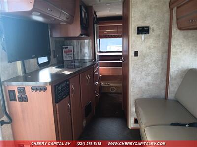 2012 Winnebago View M-24G - Photo 14 - Grawn, MI 49637