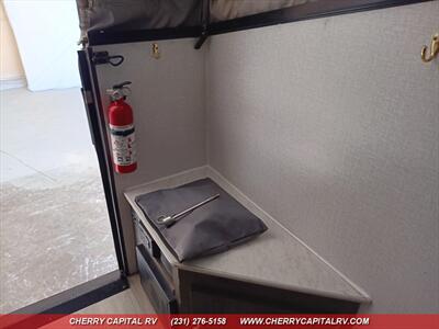 2022 COACHMEN CLIPPER 9.0   - Photo 23 - Grawn, MI 49637