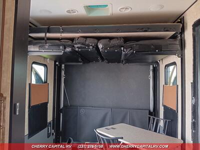 2016 HIGHLAND RIDGE HIGHLANDER HT31RGR   - Photo 13 - Grawn, MI 49637
